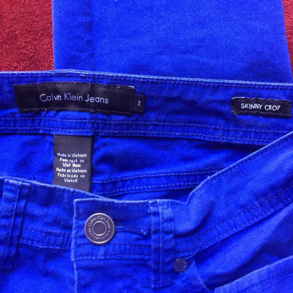 Calvin Klein Jeans size 2 skinny crop